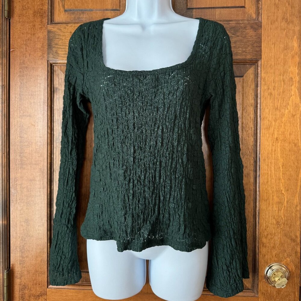 NWT Old Navy Green Lace Scoop Neck Pullover w/Trumpet Sleeves Medium